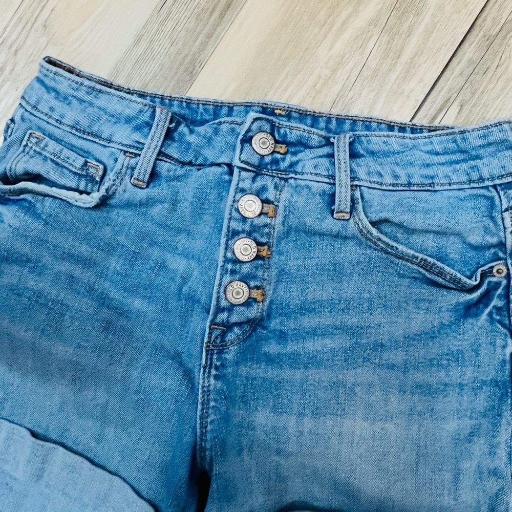 Old Navy blue denim cuff jean shorts sz 6 - Picture 6 of 6